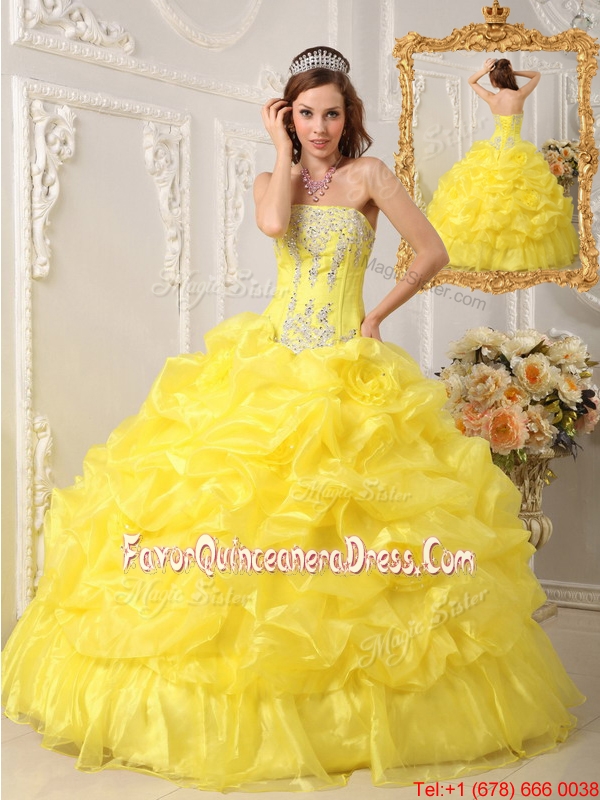 Elegant Ball Gown Strapless Floor Length Quinceanera Dresses