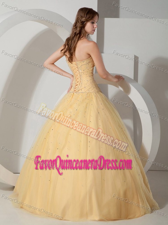 Beautiful Light Yellow Strapless Tulle Sweet Sixteen Dresses with Beading