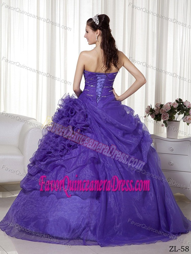 Elegant Sweetheart Ruched and Beaded Organza Long Quinceanera Dresses