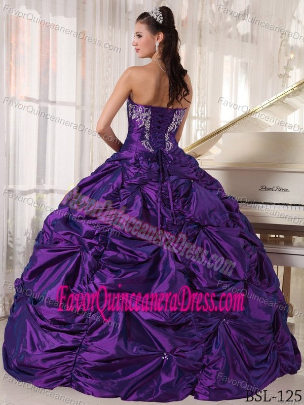 Elegant Lace-up Taffeta Eggplant Purple Quinceanera Dress with Embroidery