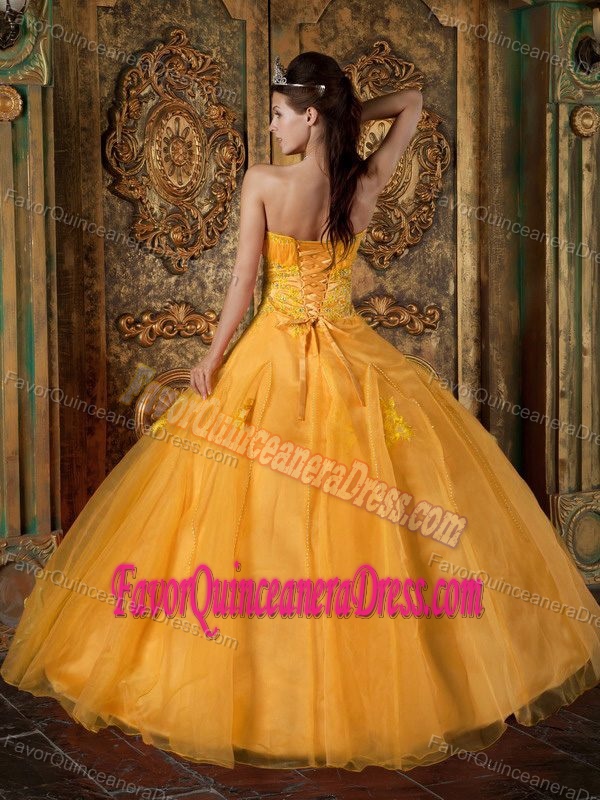 Floor-length Organza Appliqued Orange Quinceanera Gowns with Sweetheart