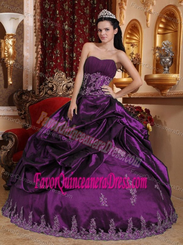 Taffeta Appliqued Ball Gown Sweetheart Quince Dresses in Eggplant Purple