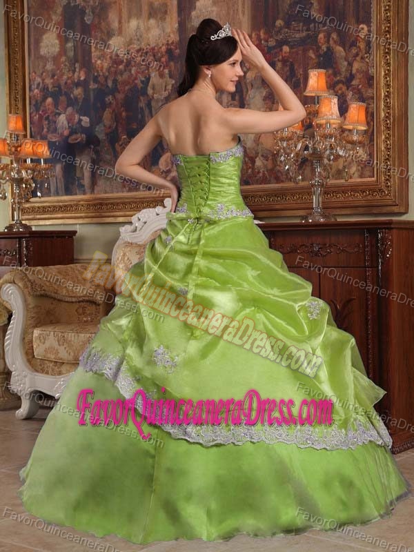 Appliqued Yellow Green Sweetheart 2013 Dress for Quinceaneras in Organza