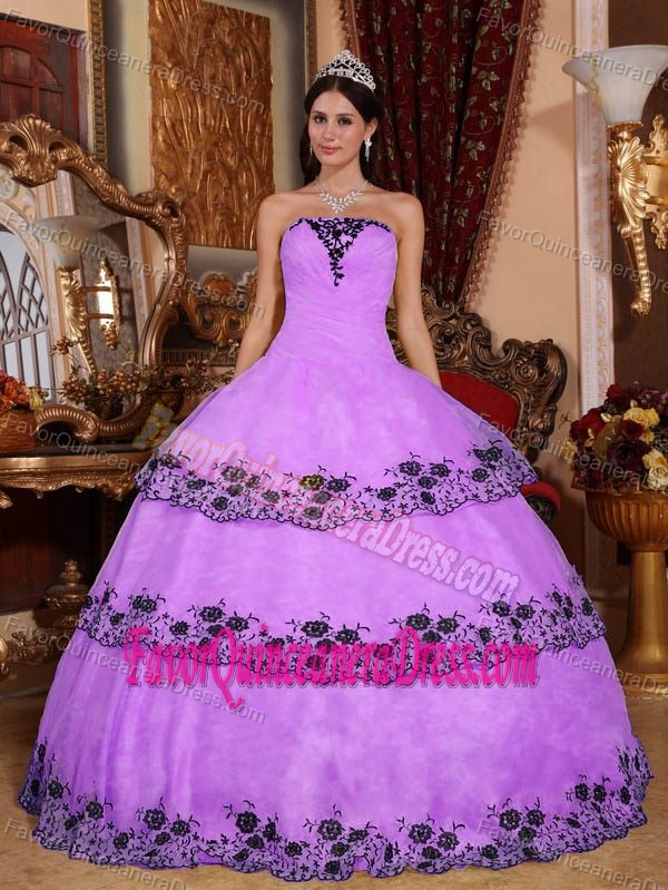Pretty Organza and Lace Quinceanera Dress with Appliques in Lavender Color
