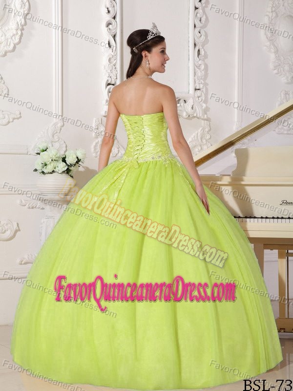 Beautiful Yellow Green Dress for Quince with Appliques in Taffeta and Tulle
