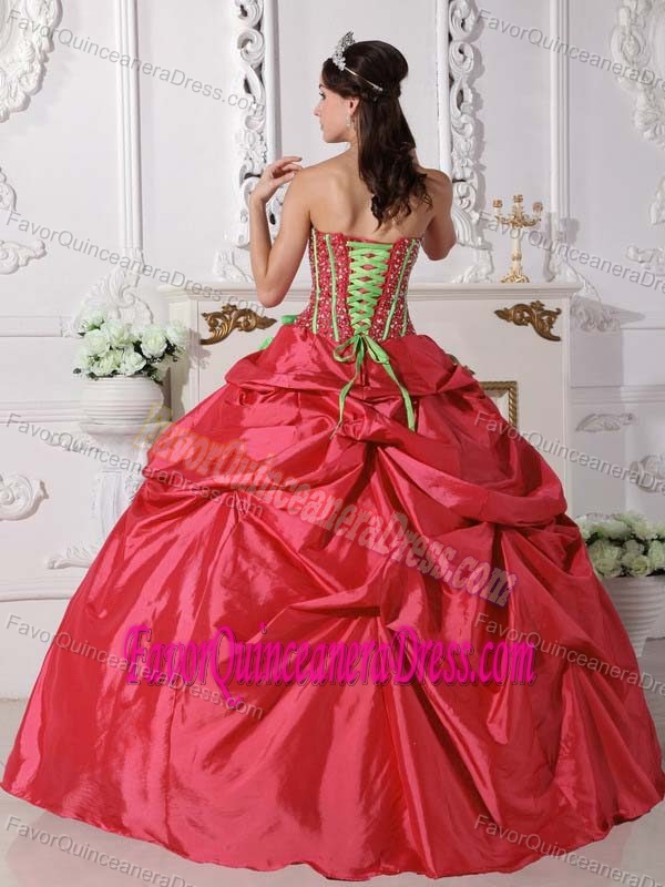 Pickups Red Taffeta Quince Dresses with Green Handmade Flowers and Sequins