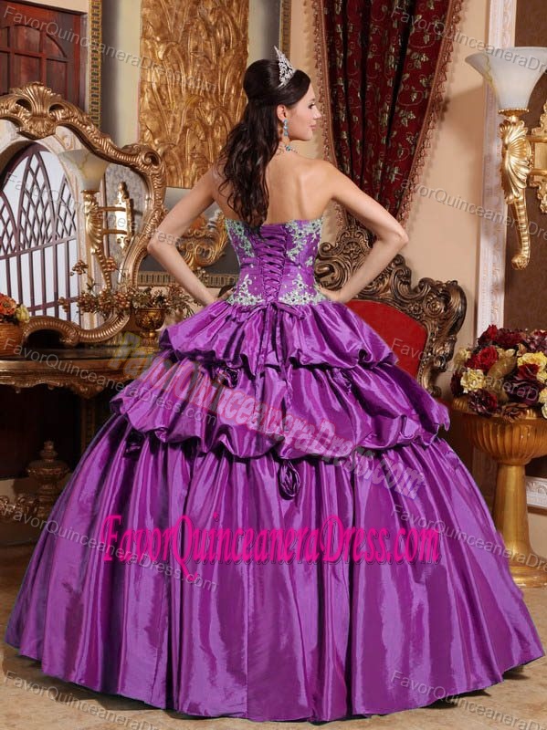 Popular Sweetheart Dresses for Quince with Handmade Flowers and Embroidery