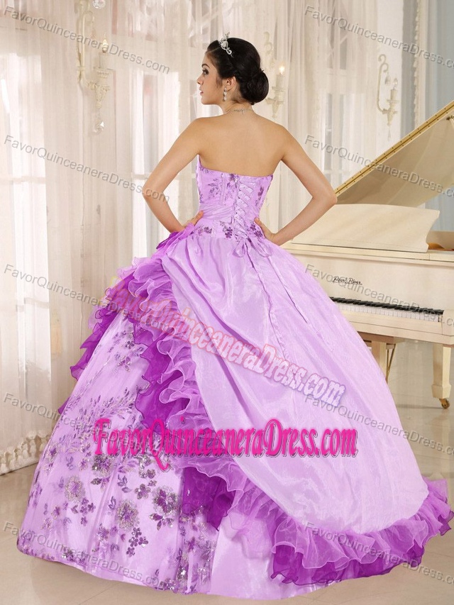 Beautiful Lilac Sweet Sixteen Quinceanera Dresses with Sequins and Ruches