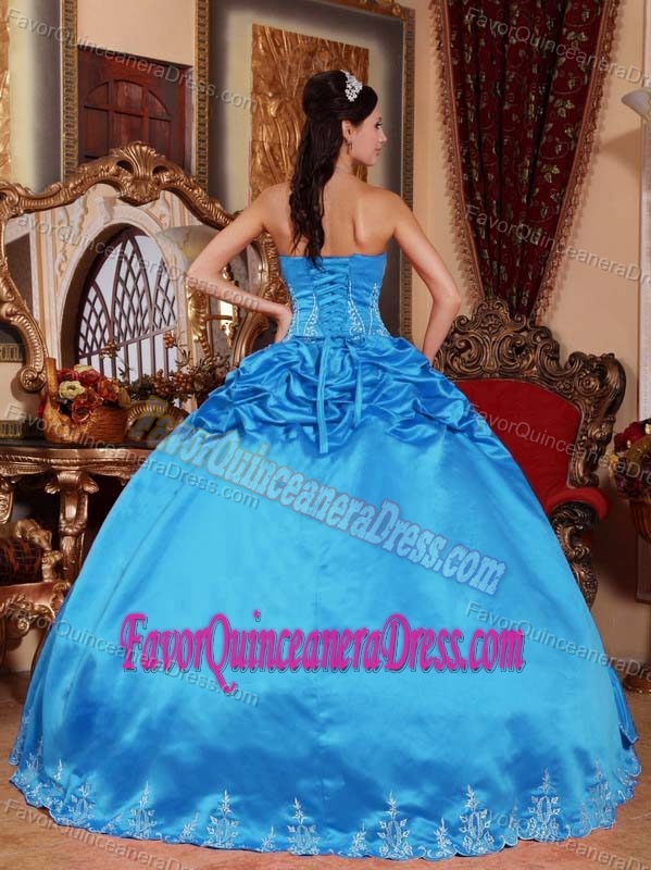 Graceful Ball Gown Quince Gown Dress in Aqua Blue with Beads and Embroidery