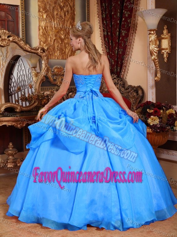 Noble Beaded Dresses for Quince with Handmade Flowers in Taffeta and Organza
