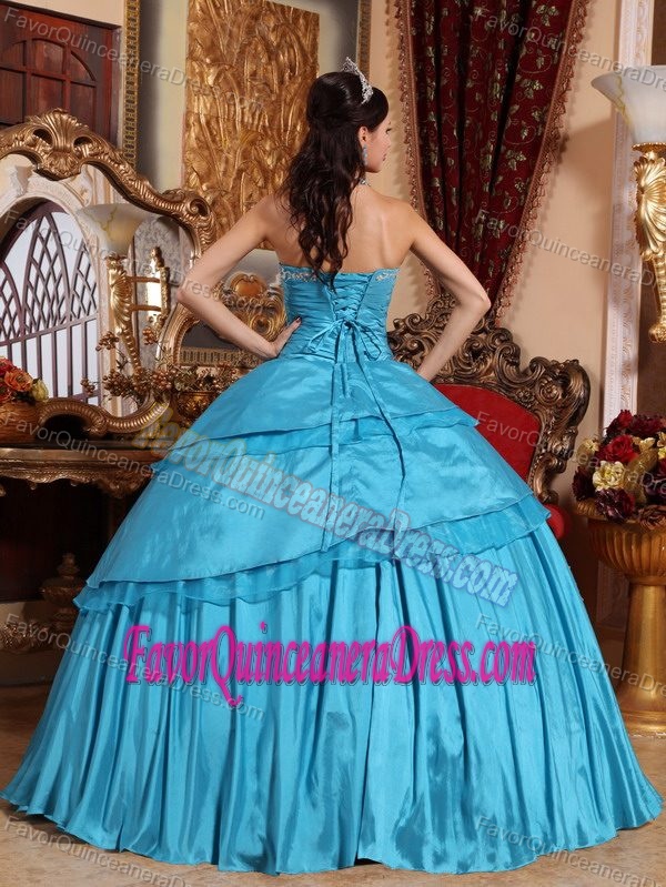 2010 Sweetheart Ball Gown Quinceanera Dresses with Embroidery and Layers