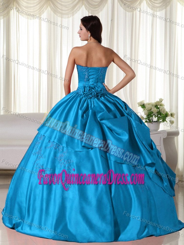 Blue Ball Gown Sweetheart Quinceanera Dresses with Embroidery and Pickups