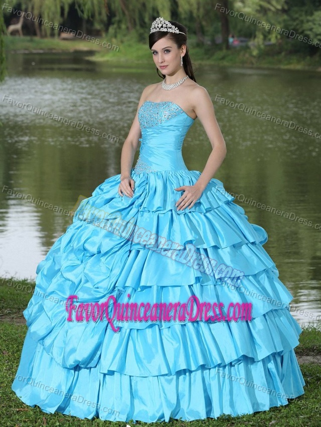 Aqua Blue 2011 Quinceanera Dresses with Beads Decorated Bust in Taffeta