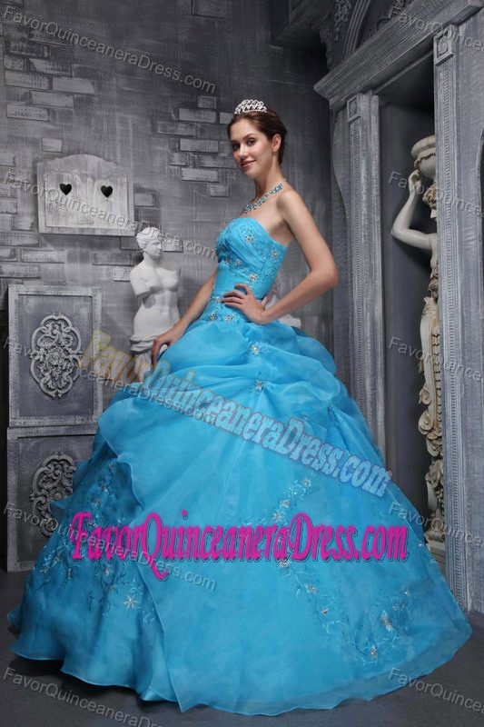 Aqua Blue Strapless Appliqued Sweet 15 Dresses in Taffeta and Organza