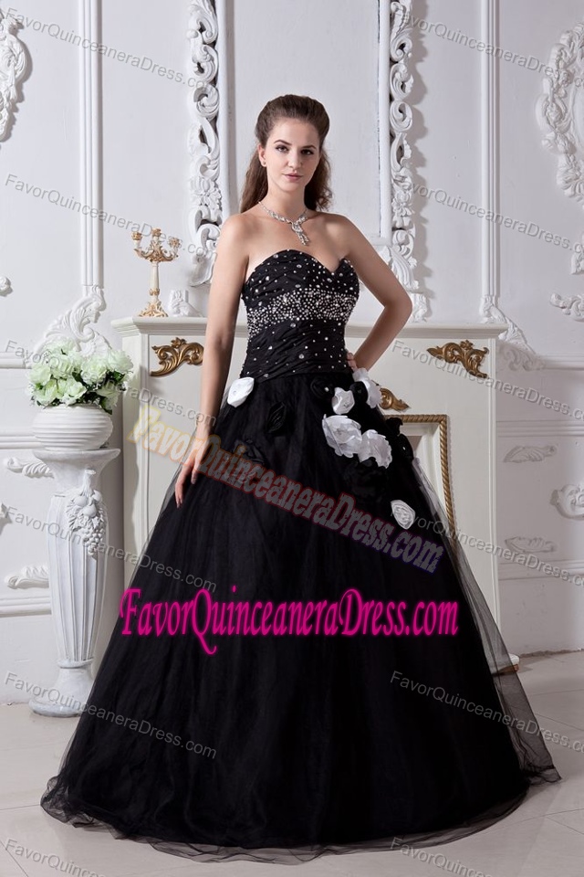 Classical Sweetheart Black Organza Quinceanera Dress with Flowers and Beading