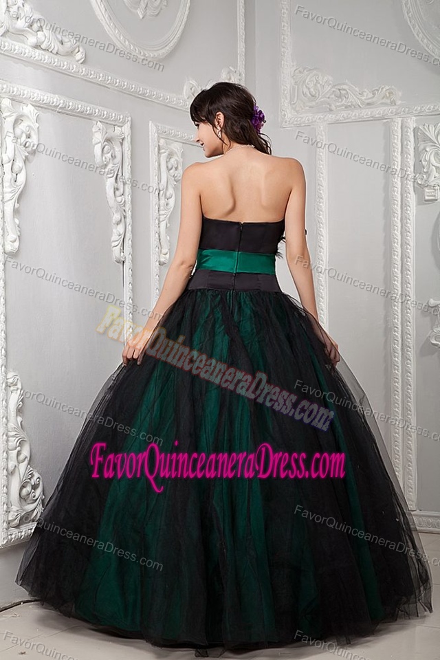 Black and Hunter Green Strapless Tulle Beaded Quinceanera Gowns with Plumes