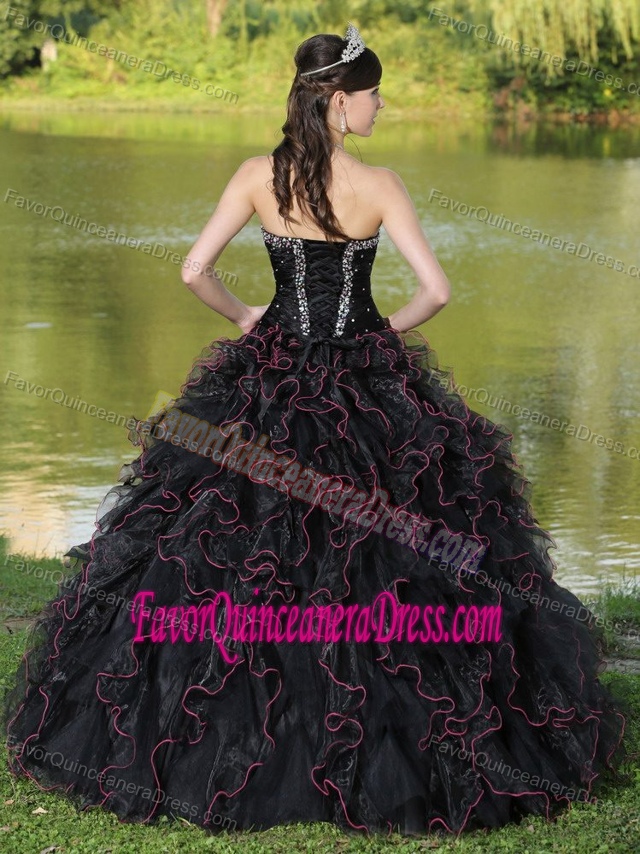 Top Seller Black Sweetheart Ruffled Organza Quinceanera Party Dress with Beading