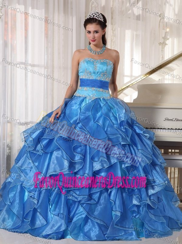 Beautiful Ruffled Strapless Blue Organza Quinceanera Gown with Appliques