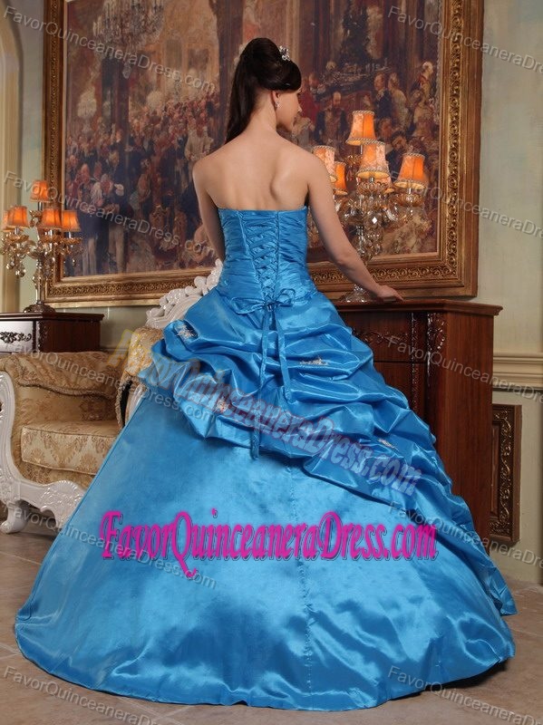 Blue Memorable Dresses for Quinceaneras with Appliques for Cheap in Taffeta