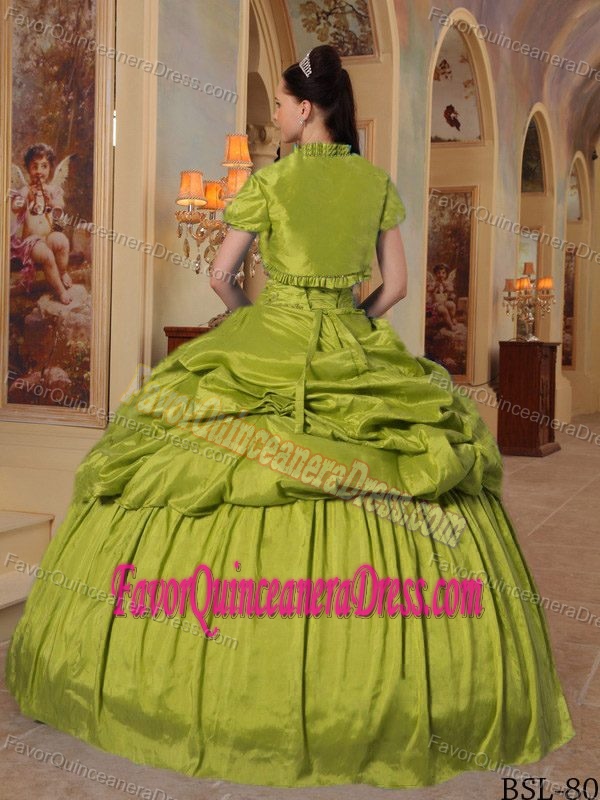 Floor-length Taffeta Dresses for Quinceanera with Pickups in Yellow Green
