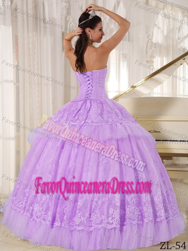 Beautiful Floor-length Dresses for Quinceaneras with Appliques in Lavender