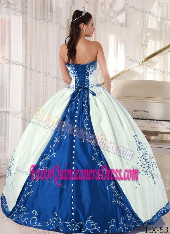 Graceful White and Blue Quinceanera Gown Dresses with Embroidery on Sale