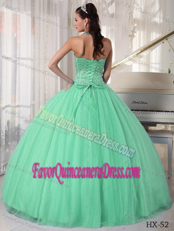 Apple Green Sweetheart Dresses for Quinceaneras with Beads in Ball Gown