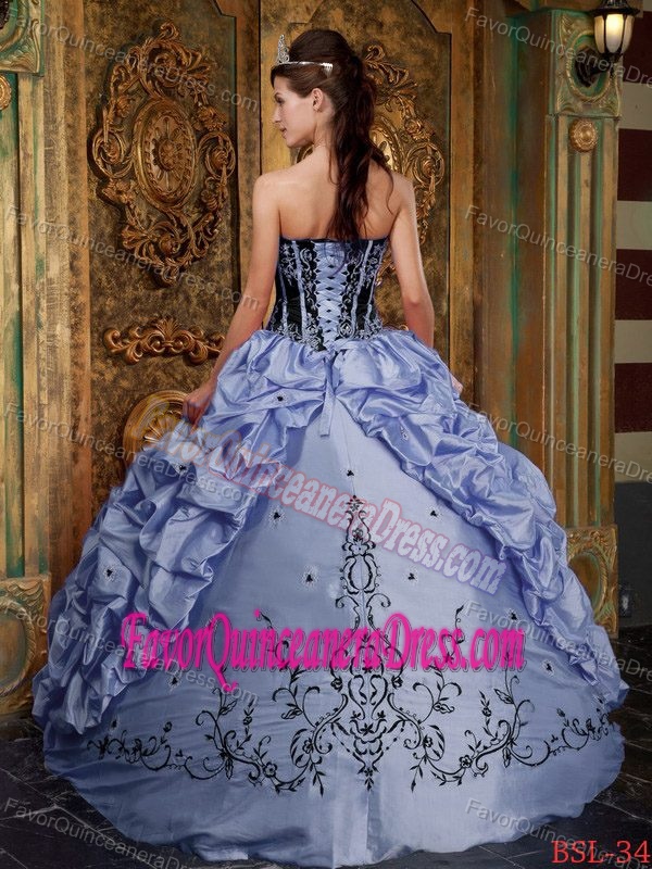 Exquisite Lilac Strapless Floor-length Taffeta Quinceanera Gown with Pick-ups