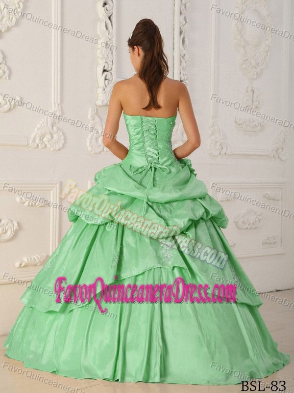 Apple Green Princess Strapless Wonderful Quince Long Dresses with Beading