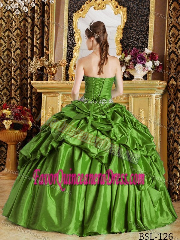 Spring Green Ruched and Beaded Taffeta Elegant Quinceanera Dresses