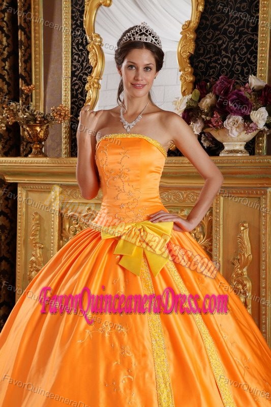 Strapless Orange Fashionable Sweet Sixteen Quinceanera Dresses with Bowknot
