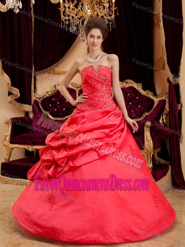 New Style Beaded Strapless Red Quinceanera Gown Dresses in Taffeta