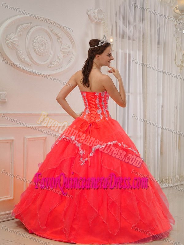 Discount Sweetheart Organza Red Quinceanera Gowns with Appliques