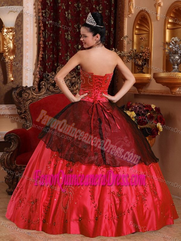 Sassy Sweetheart Satin Dresses for Quinceanera in Red with Embroidery