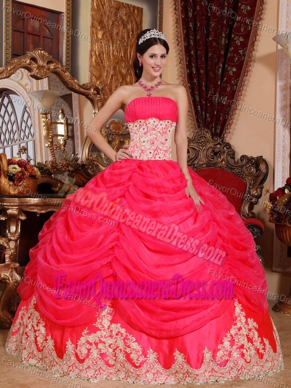 Pretty Red Strapless Sweet Sixteen Dresses with Appliques in Organza
