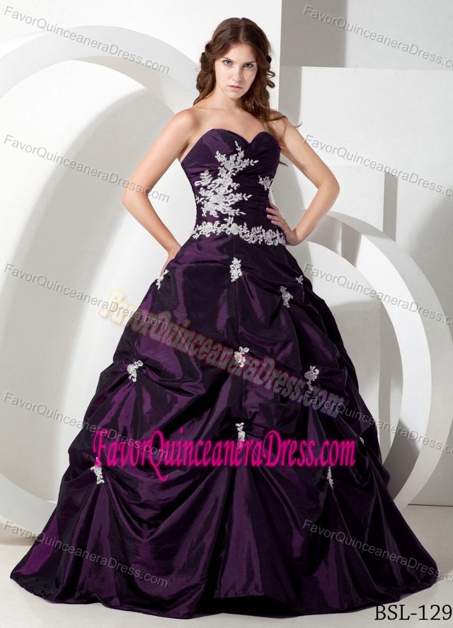 Important Sweetheart Neck and Appliques Sweet 15 Dresses with Pick-ups