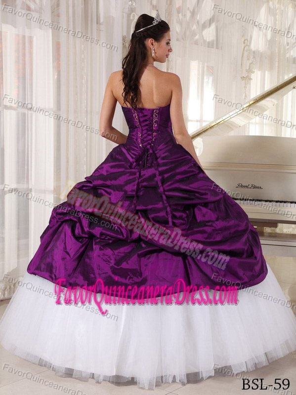 Purple and White Exquisite Quinceanera Dresses with Sweetheart Neckline