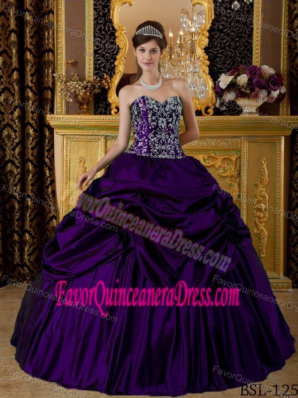 Pretty Dark Purple Ball Gown Sweetheart Quinceanera Dresses with Embroidery