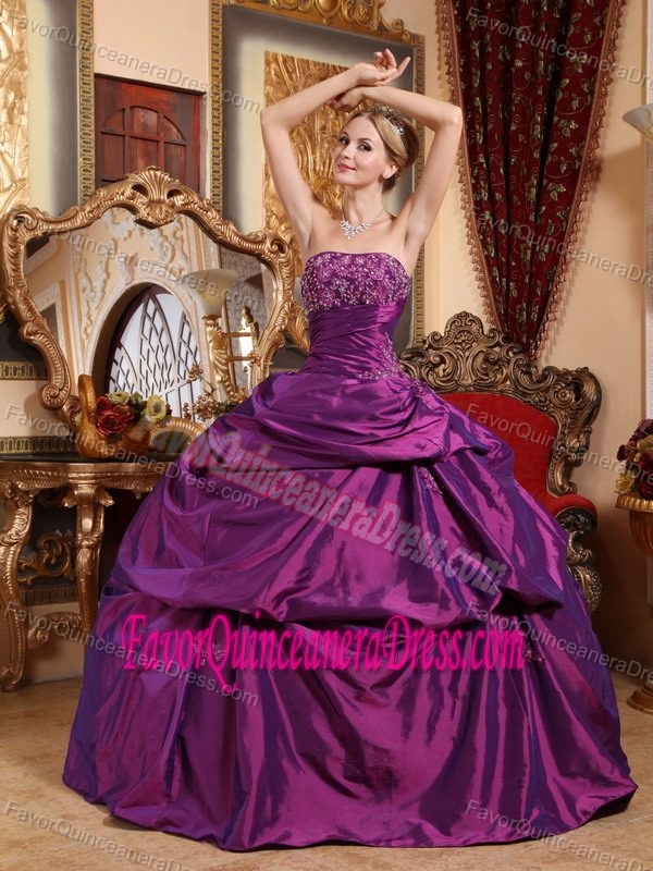 Beautiful Ball Gown Strapless Quinceanera Dress with Pick-ups and Beading