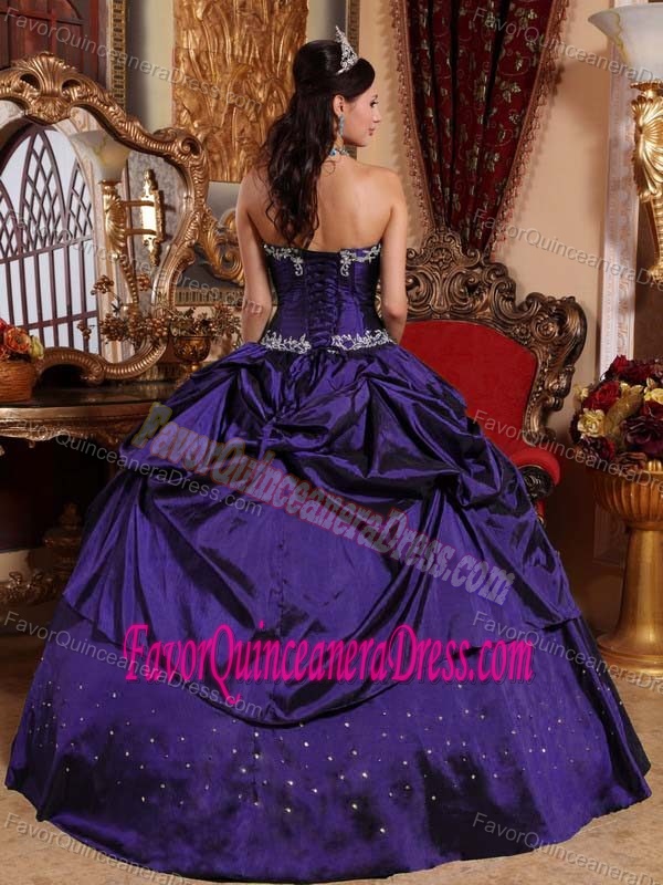 Purple Ball Gown Beaded Quinceanera Dresses with Pick-ups and Appliques