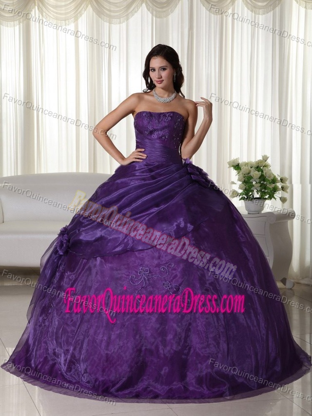 Purple Ball Gown Strapless Tulle Beaded Quinceanera Dresses with Appliques
