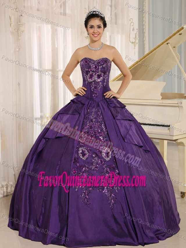 Eggplant Purple Sweetheart Quinceanera Dress with Appliques and Beading