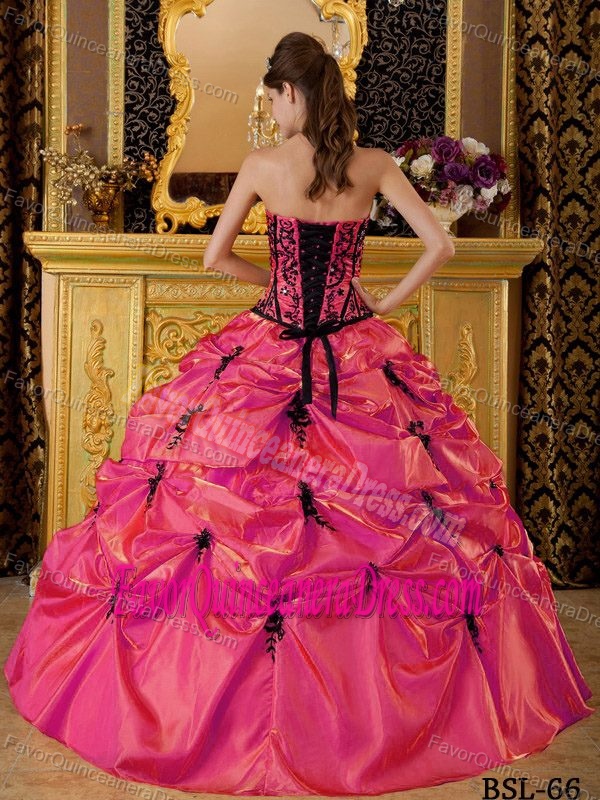 New Style Coral Red Taffeta Quinceanera Gown Dress with Embroidery