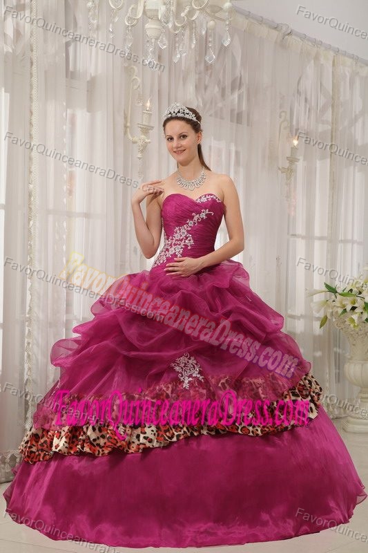 Burgundy Sweetheart Organza Leopard Quinceanera Dress with Appliques
