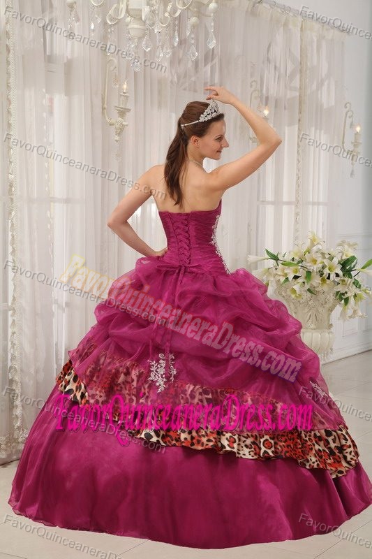Burgundy Sweetheart Organza Leopard Quinceanera Dress with Appliques