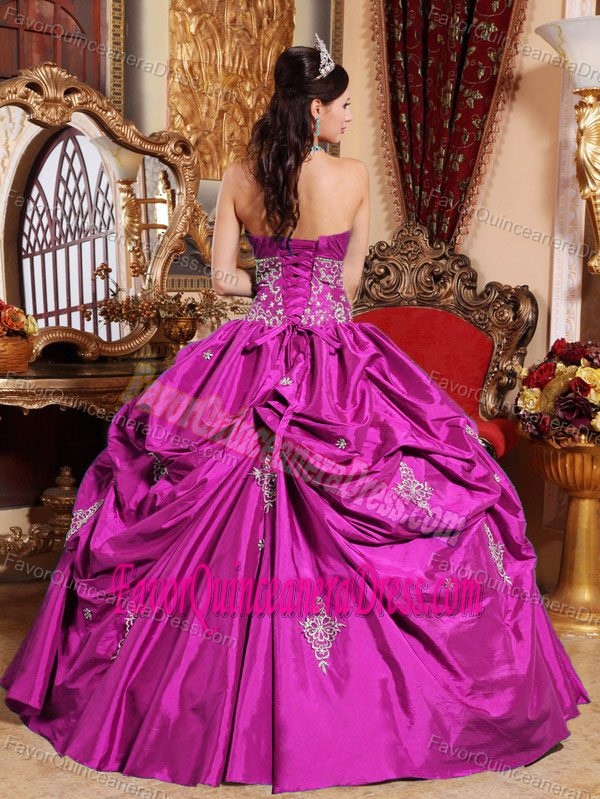Strapless Floor-length Taffeta Quinceanera Gown Dress with Appliques