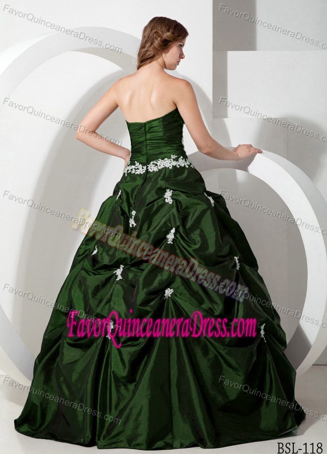 Sweetheart Hunter Green Taffeta Quinceanera Dress with Appliques and Pick-ups