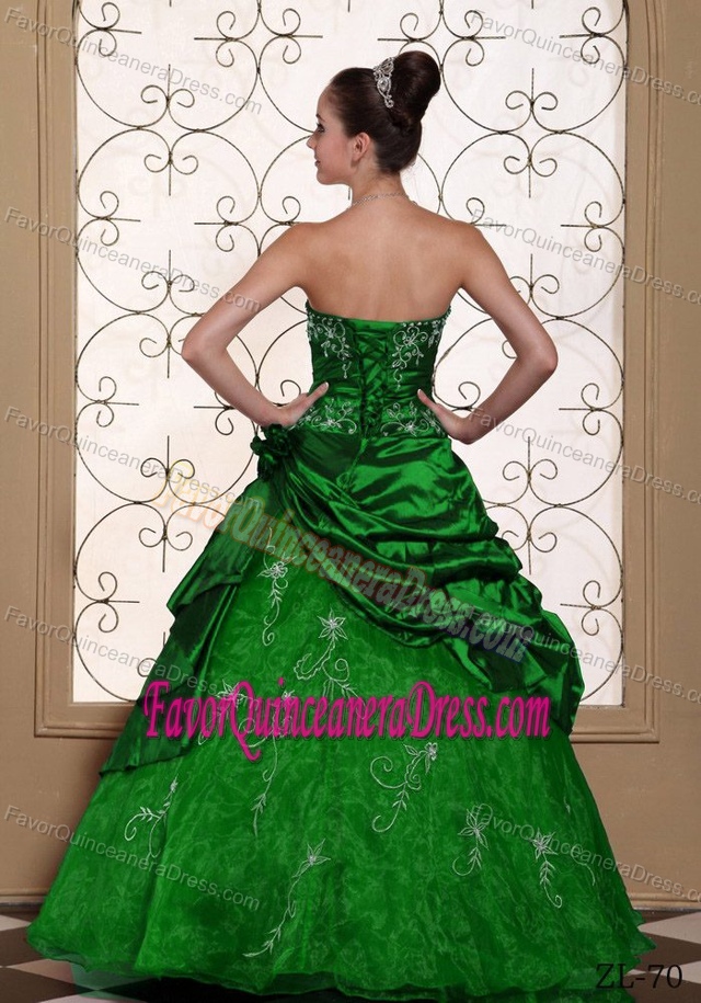 Strapless Hunter Green Taffeta and Organza Quinceanera Dress with Embroidery