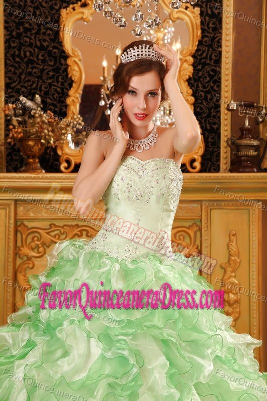Perfect Apple Green Sweetheart Ruffled Organza Sweet 15 Dresses with Beading