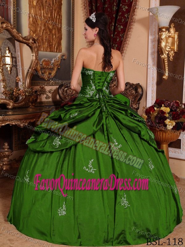 Classy Sweetheart Appliqued Hunter Green Taffeta Dress for Quince with Pick-ups